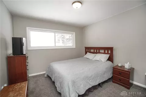 Bedroom - 9916 Winton Rd, Springfield, OH 45231 photo 2 of 4