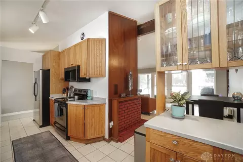 Kitchen - 9916 Winton Rd, Springfield, OH 45231 photo 3 of 5