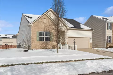82 Cascade Dr, Fairborn, OH 45324 photo 2