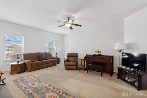 82 Cascade Dr, Fairborn, OH 45324 photo 8