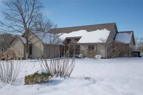 7061 Society Ct, Dayton, OH 45414