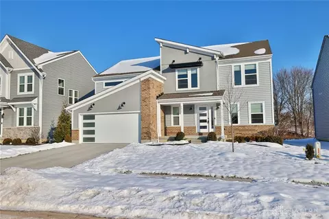 7611 Watercrest Ln, Maineville, OH 45039
