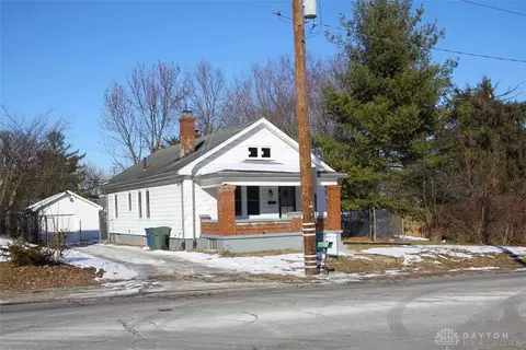 1807 E Siebenthaler Ave, Dayton, OH 45414