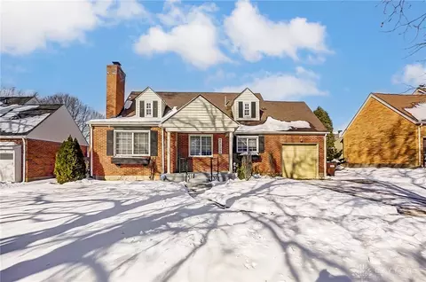 115 Canterbury Dr, Kettering, OH 45429