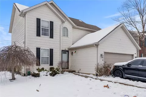 190 W Pugh Dr, Springboro, OH 45066
