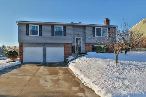 2859 Saturn Dr, Fairfield, OH 45014