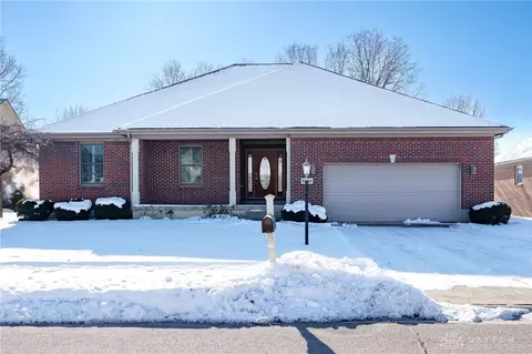 2444 Sydneys Bend Dr, Miamisburg, OH 45342