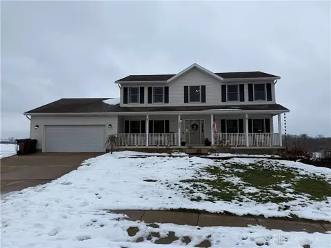 1967 Harris Ln, Xenia, OH 45385