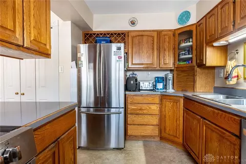 1528 Forrer Blvd, Kettering, OH 45420 photo 12