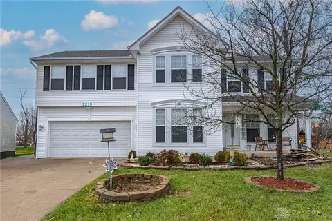2215 Ferndown Dr, Miamisburg, OH 45342