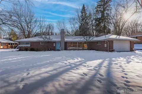 3663 Cedarwood Ln, Dayton, OH 45430