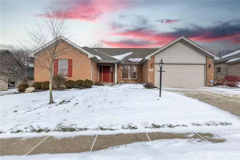 168 Crown Point Mdws, Centerville, OH 45458