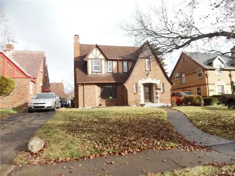 1924 Burbank Dr, Dayton, OH 45406