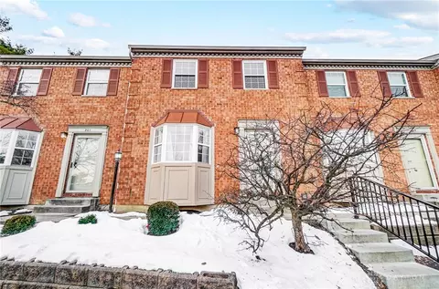 1600 Gelhot Dr #202, Fairfield, OH 45014