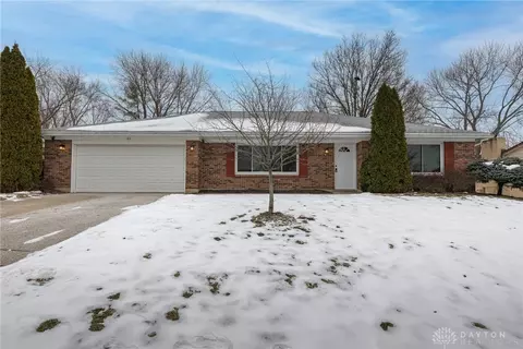 80 Sesame St, Springboro, OH 45066