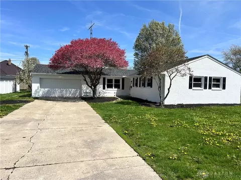 23 Greenmoor Dr, Arcanum, OH 45304