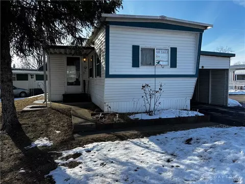 135 Voyager Blvd, Dayton, OH 45417