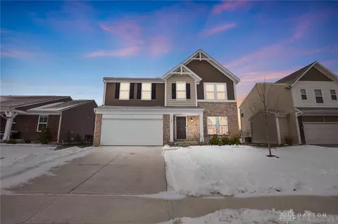 5109 Catalpa Dr, Tipp City, OH 45371