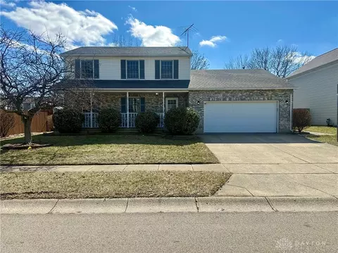 6420 Ring Neck Dr, Dayton, OH 45424
