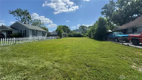 1862 Wilbur Ave, Fairborn, OH 45324