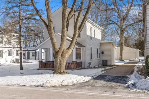 742 Alpha Rd, Beavercreek, OH 45301 photo 2