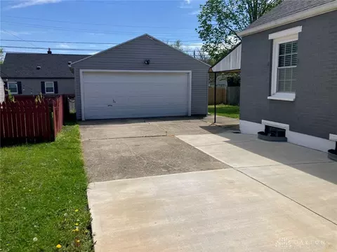 1624 Patterson Rd, Dayton, OH 45420 photo 2