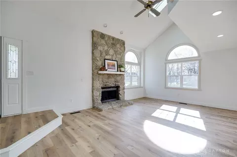 545 E Whipp Rd, Dayton, OH 45459 photo 9