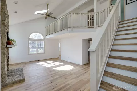 545 E Whipp Rd, Dayton, OH 45459 photo 8