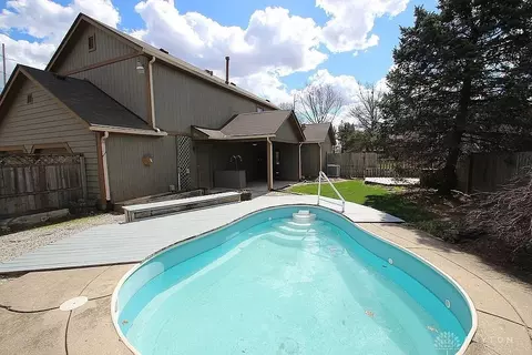 545 E Whipp Rd, Dayton, OH 45459 photo 42