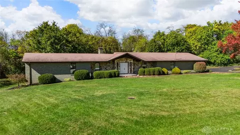 351 Charlberth Dr, Hamilton, OH 45013