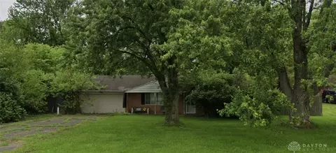 11509-11501 Diamond Mill Rd, Englewood, OH 45322