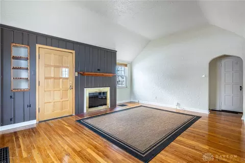 Living - 667 Broad Blvd, Kettering, OH 45419 photo 1 of 2