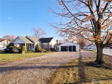 5793 Trenton Rd, Trenton, OH 45067