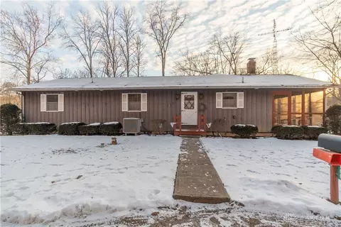 19666 Herring Rd, Sidney, OH 45365 photo 2