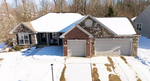 5588 Sagewood Dr, Miamisburg, OH 45342