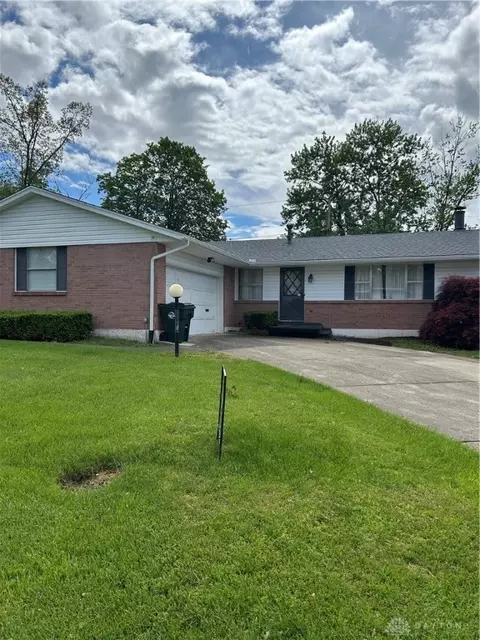 6401 Carnation Rd, Dayton, OH 45449