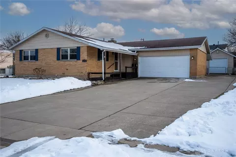 298 Fairway Dr, Fairborn, OH 45324