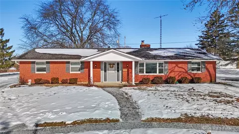 579 Cherry Hill Pl, Fairborn, OH 45324
