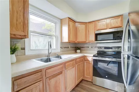 1155 E Dorothy Ln, Kettering, OH 45419 photo 5