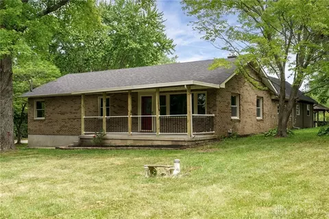 Exterior - 804 Old Mill Rd, Springfield, OH 45506 photo 3 of 16