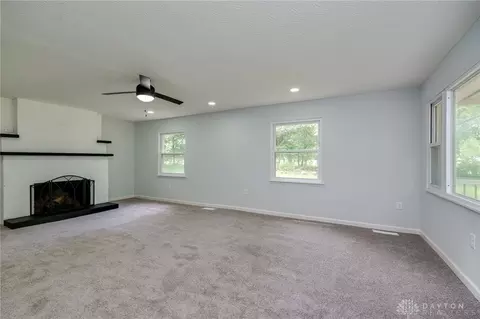 Living - 804 Old Mill Rd, Springfield, OH 45506 photo 1 of 10