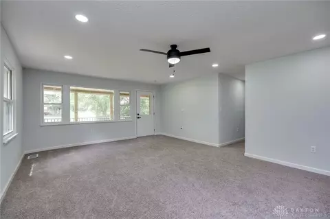 Living - 804 Old Mill Rd, Springfield, OH 45506 photo 4 of 10