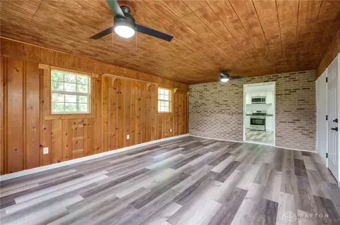 Living - 804 Old Mill Rd, Springfield, OH 45506 photo 9 of 10