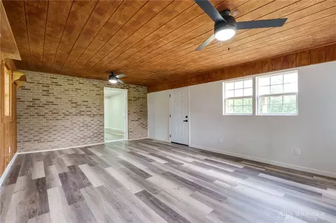 Living - 804 Old Mill Rd, Springfield, OH 45506 photo 10 of 10