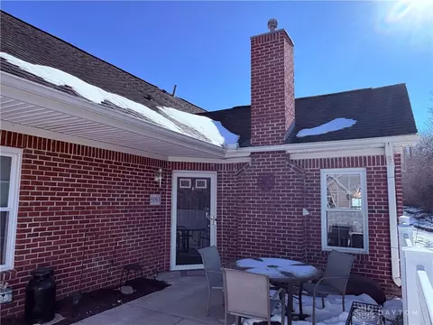 5093 Crescent Ridge Dr, Clayton, OH 45315