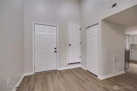 481 W County Line Rd, Springfield, OH 45502 photo 5