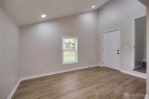481 W County Line Rd, Springfield, OH 45502 photo 8