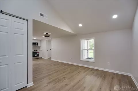 481 W County Line Rd, Springfield, OH 45502 photo 6