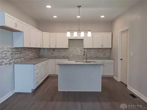 320 W Grand Ave, Springfield, OH 45506 photo 13