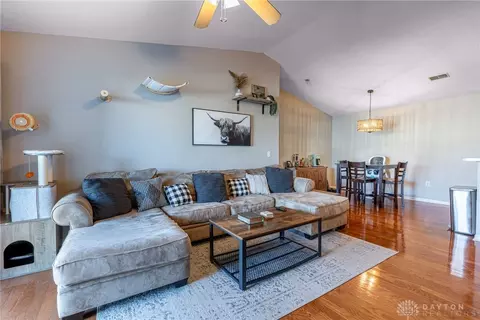 Living - 6581 Brigham Sq #5, Centerville, OH 45459 photo 2 of 2